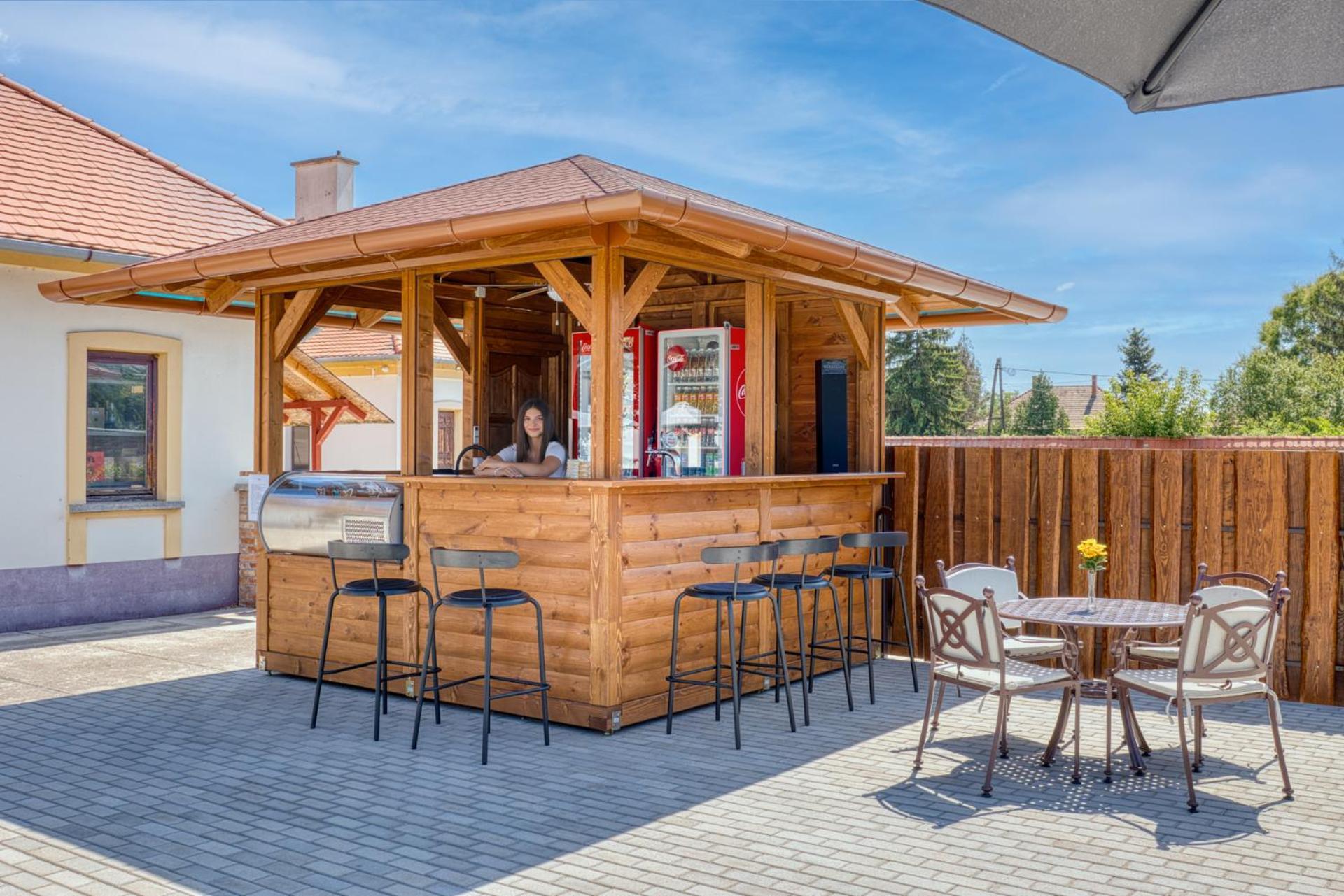 Bed and Breakfast 100 Eves Fogado Szatymaz Zewnętrze zdjęcie