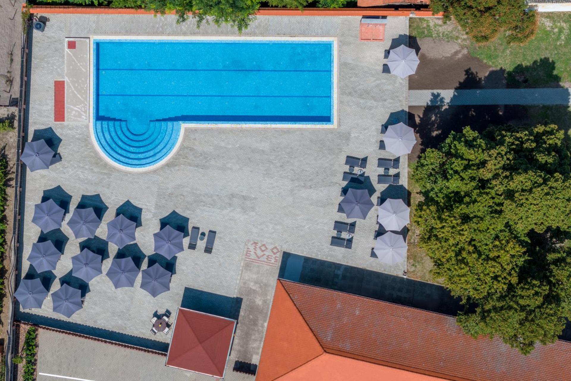 Bed and Breakfast 100 Eves Fogado Szatymaz Zewnętrze zdjęcie